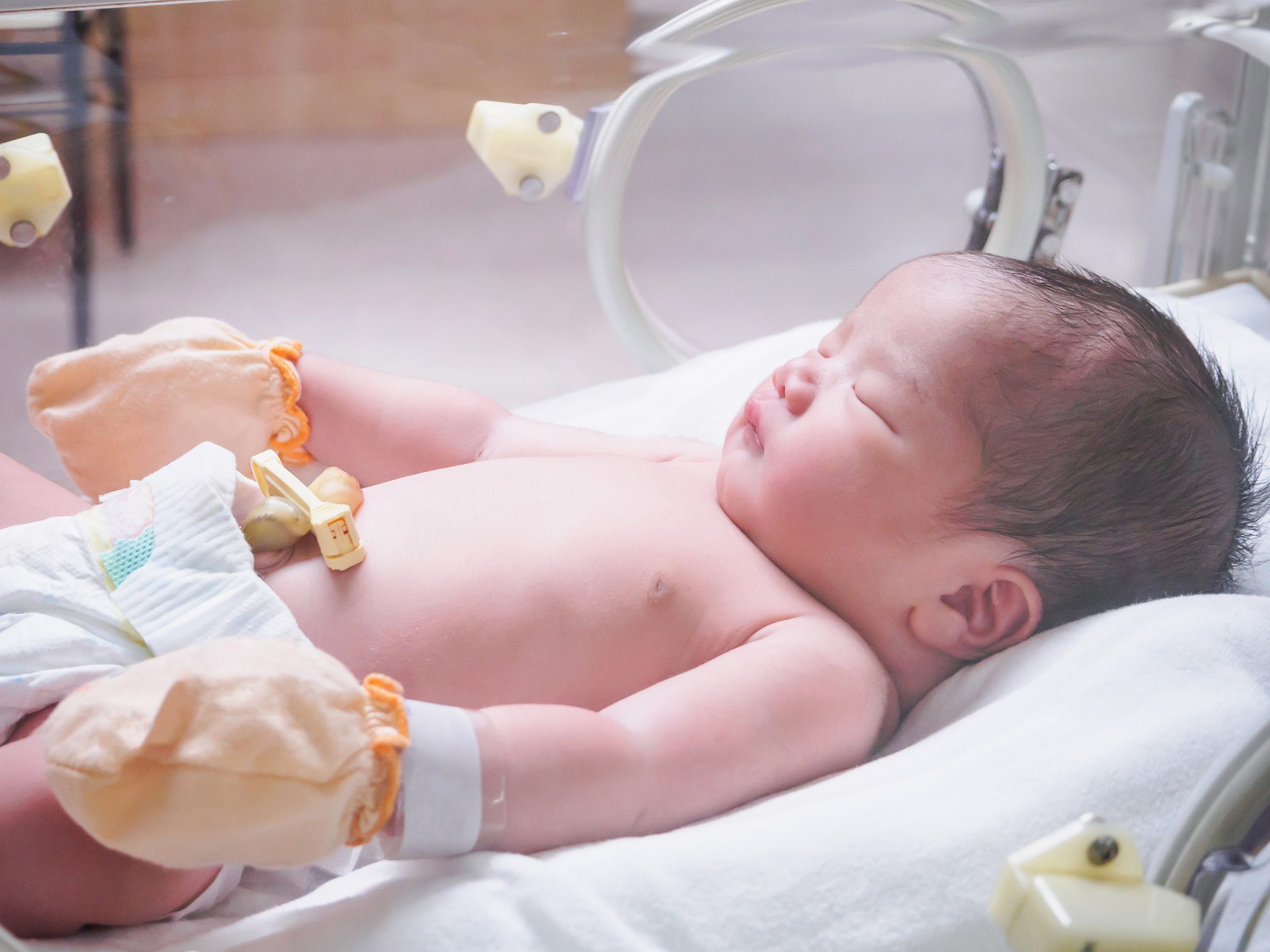 normal-newborn-baby-care-and-development